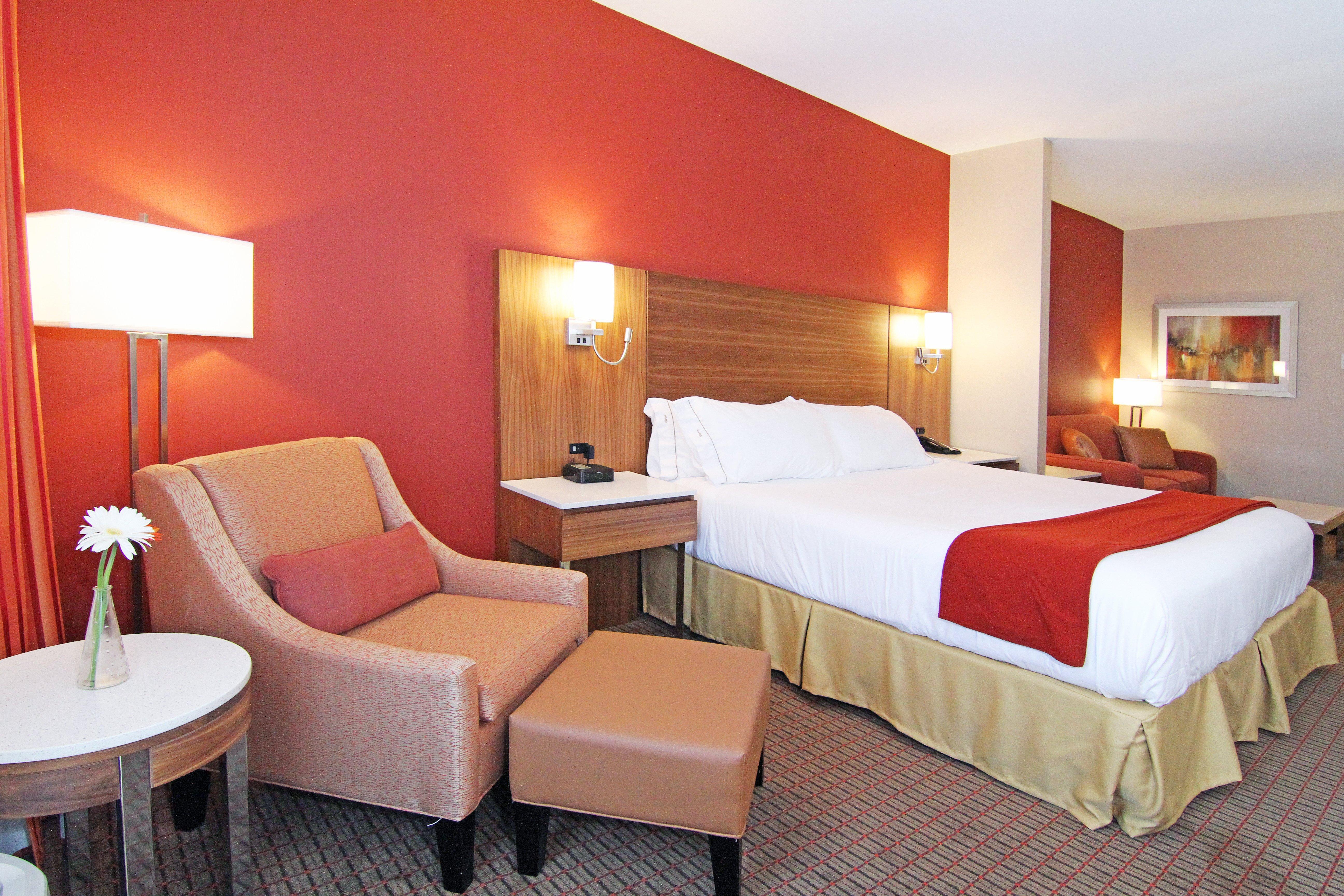Holiday Inn Express And Suites Calgary University By Ihg Εξωτερικό φωτογραφία