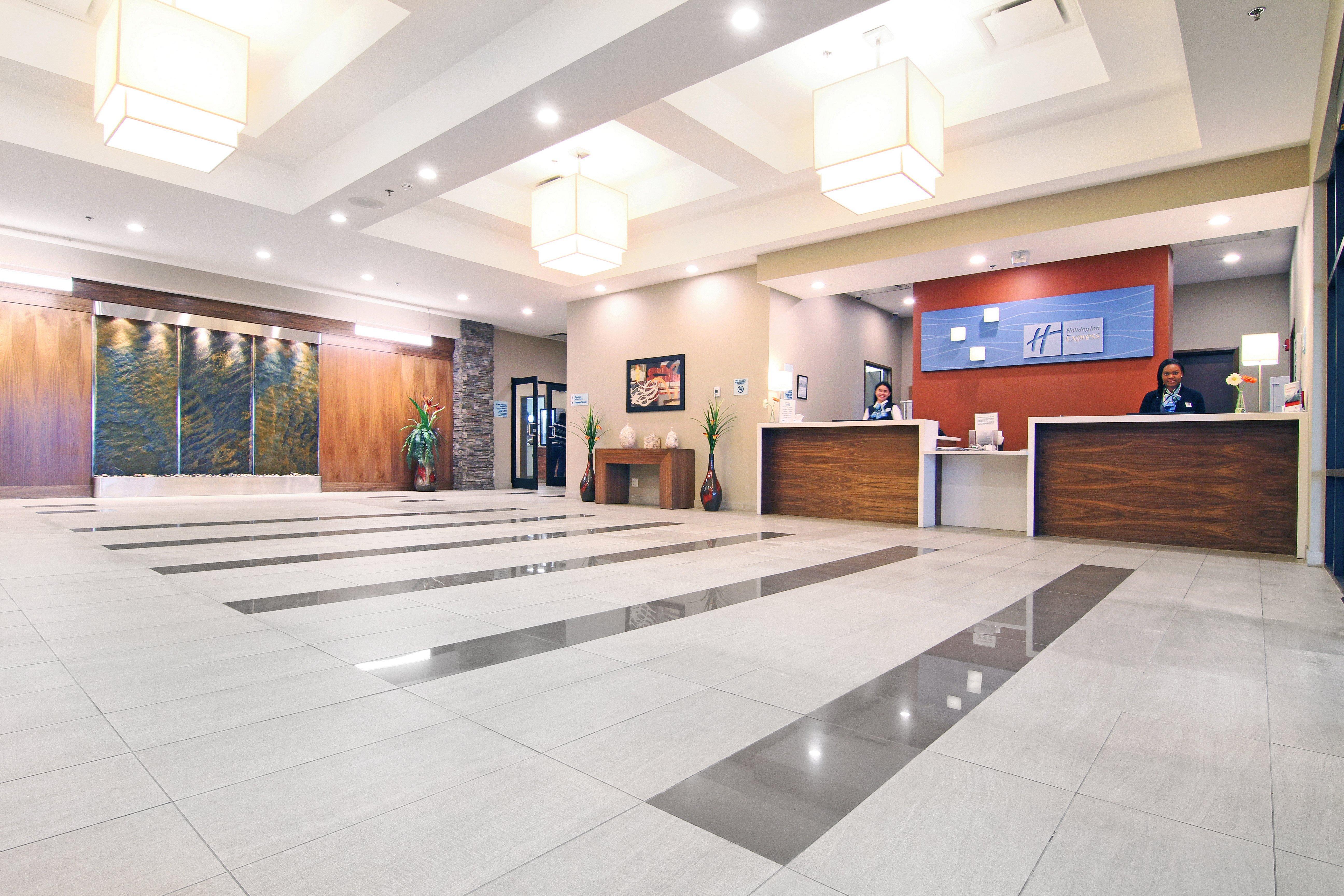 Holiday Inn Express And Suites Calgary University By Ihg Εξωτερικό φωτογραφία