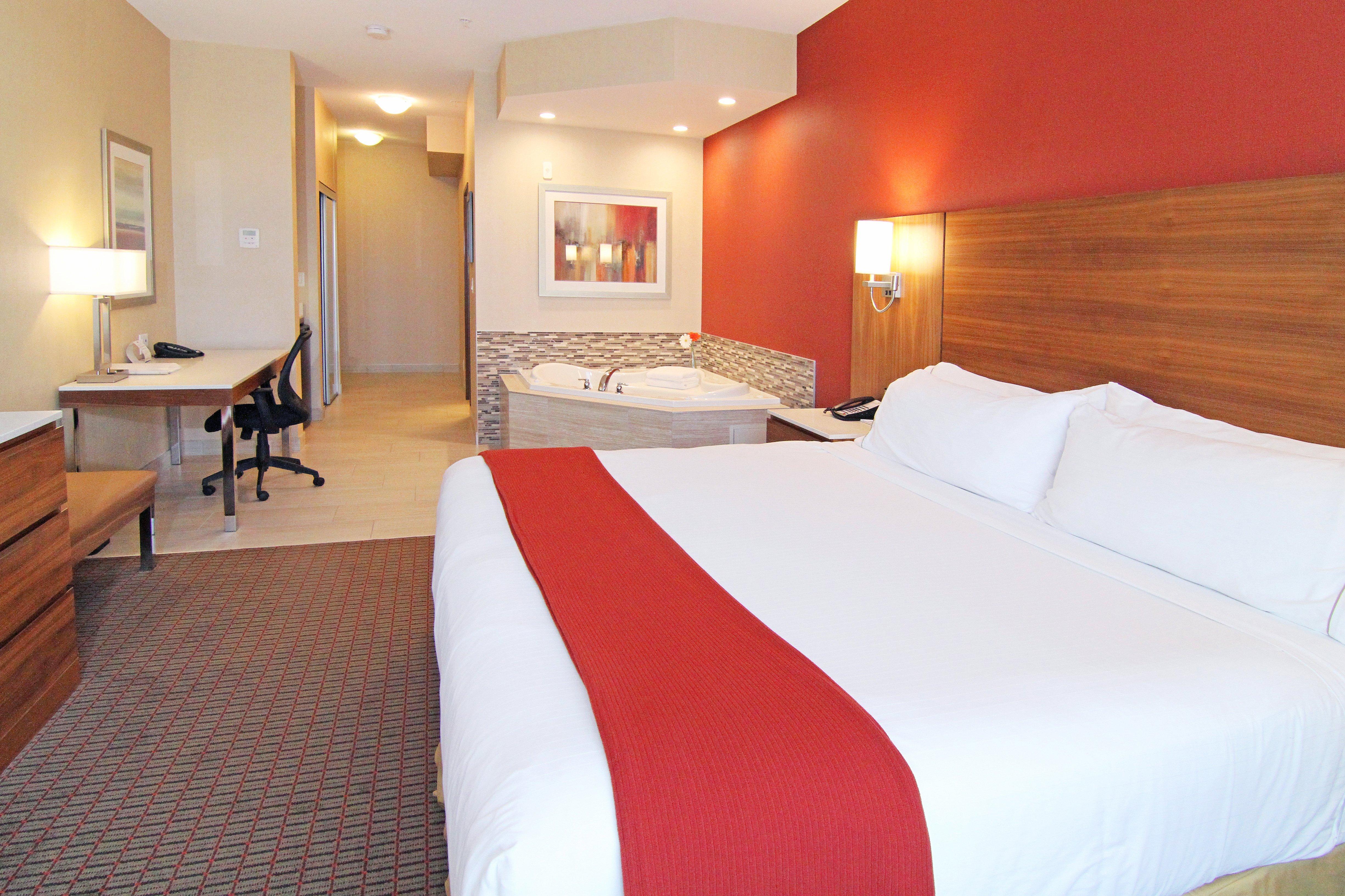 Holiday Inn Express And Suites Calgary University By Ihg Εξωτερικό φωτογραφία