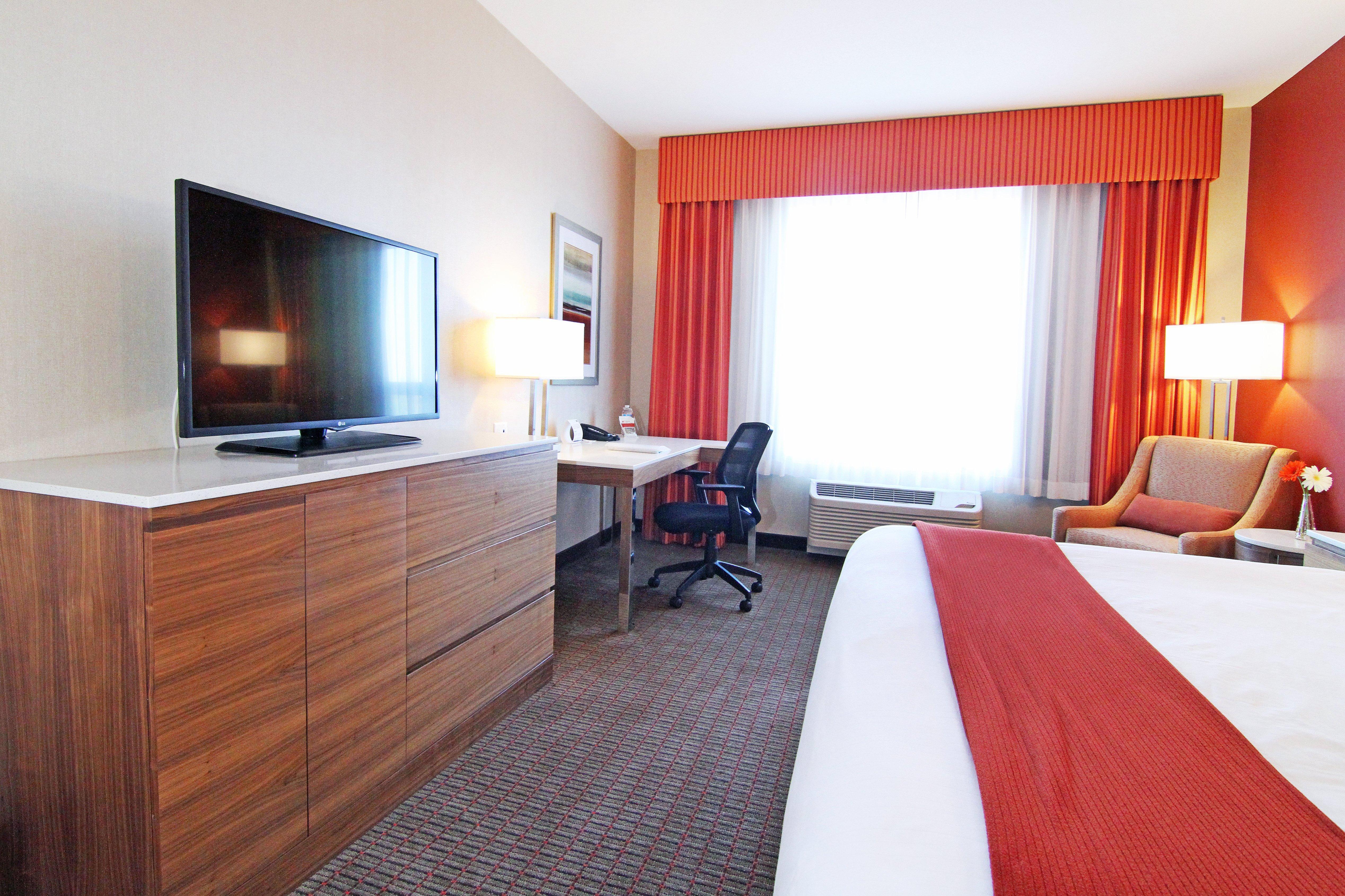 Holiday Inn Express And Suites Calgary University By Ihg Εξωτερικό φωτογραφία