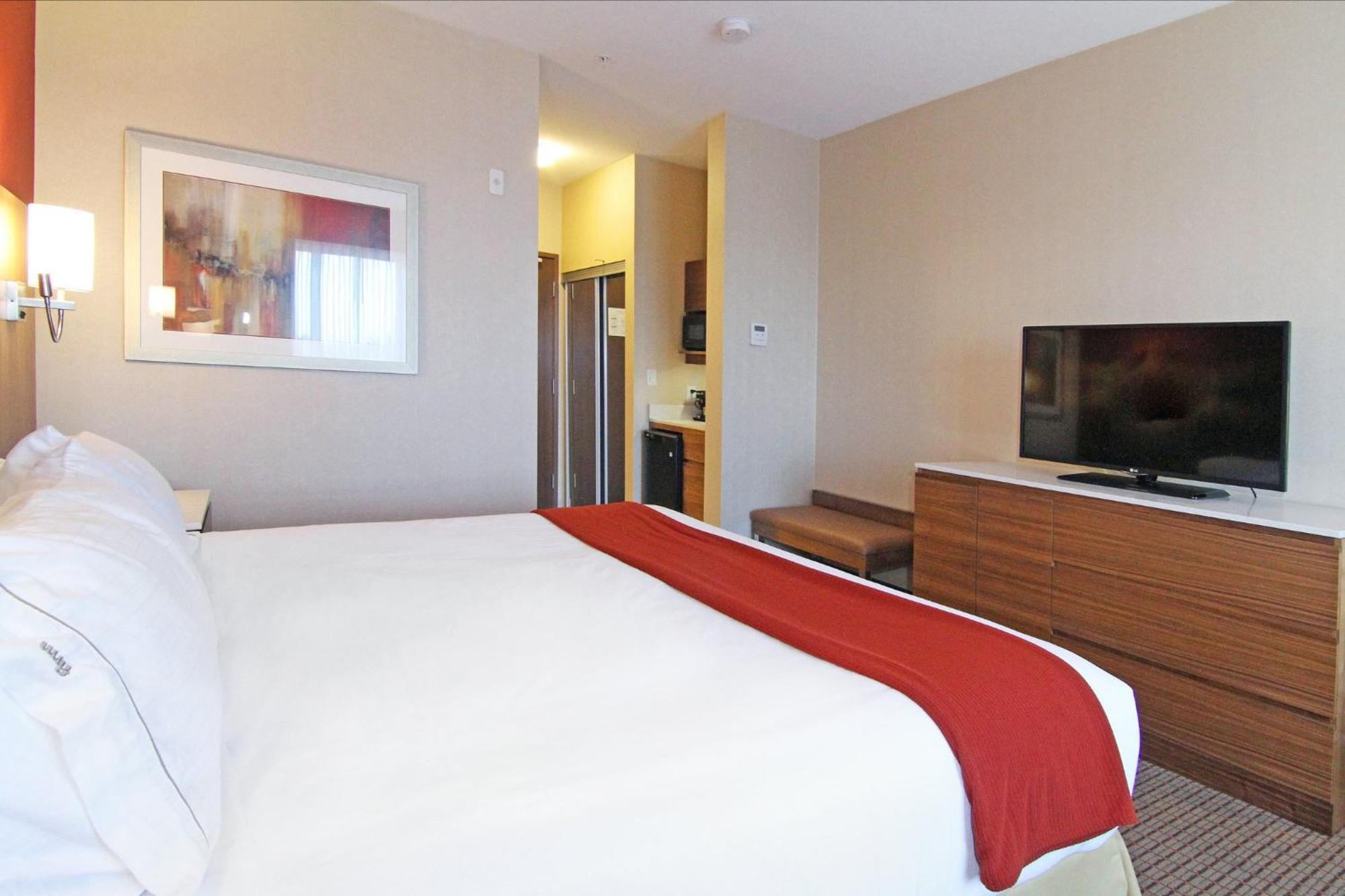 Holiday Inn Express And Suites Calgary University By Ihg Εξωτερικό φωτογραφία